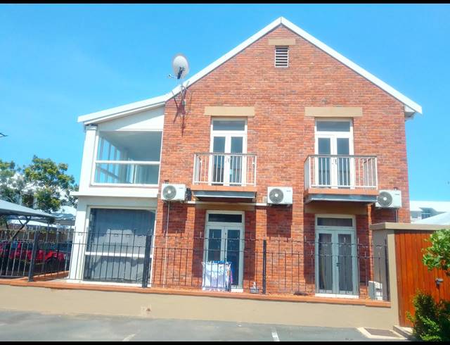 2 BEDROOM APARTMENT TO LET IN POINT WATERFRONT